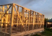 Фото со стройплощадок - Каркасный дом 8х8.5 м.