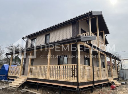 Фото со стройплощадок - Каркасный дом 10,5х11 м.