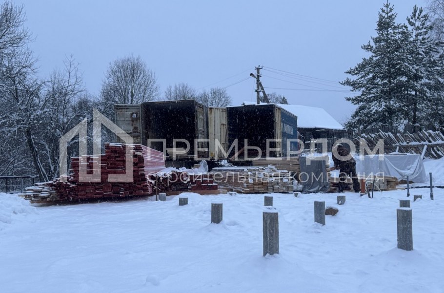 Фото со стройплощадок - Каркасный дом 10х11 м.
