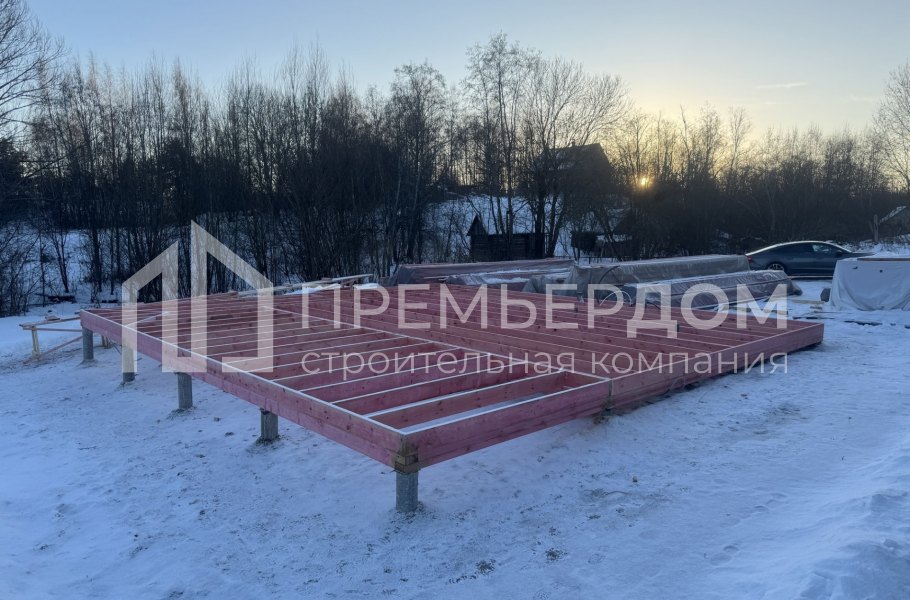 Фото со стройплощадок - Каркасный дом 10х11 м.