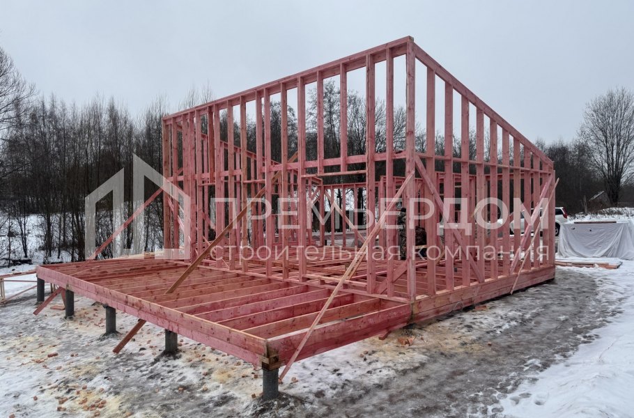 Фото со стройплощадок - Каркасный дом 10х11 м.