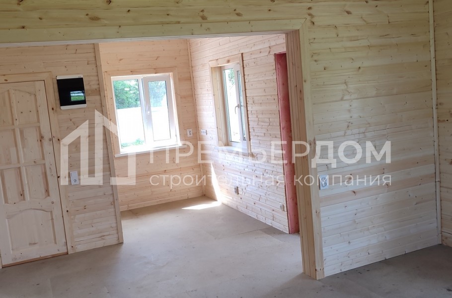 Фото со стройплощадок - Каркасный дом 8х9 м.