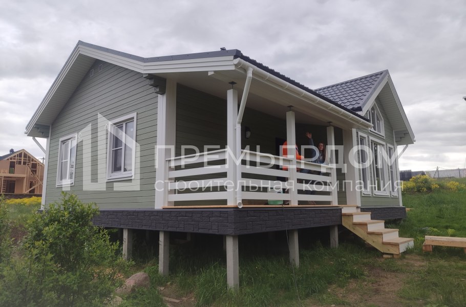 Фото со стройплощадок - Дом из бруса 9х10 м.
