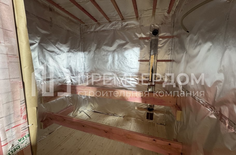 Фото со стройплощадок - Каркасный дом 10х11 м.