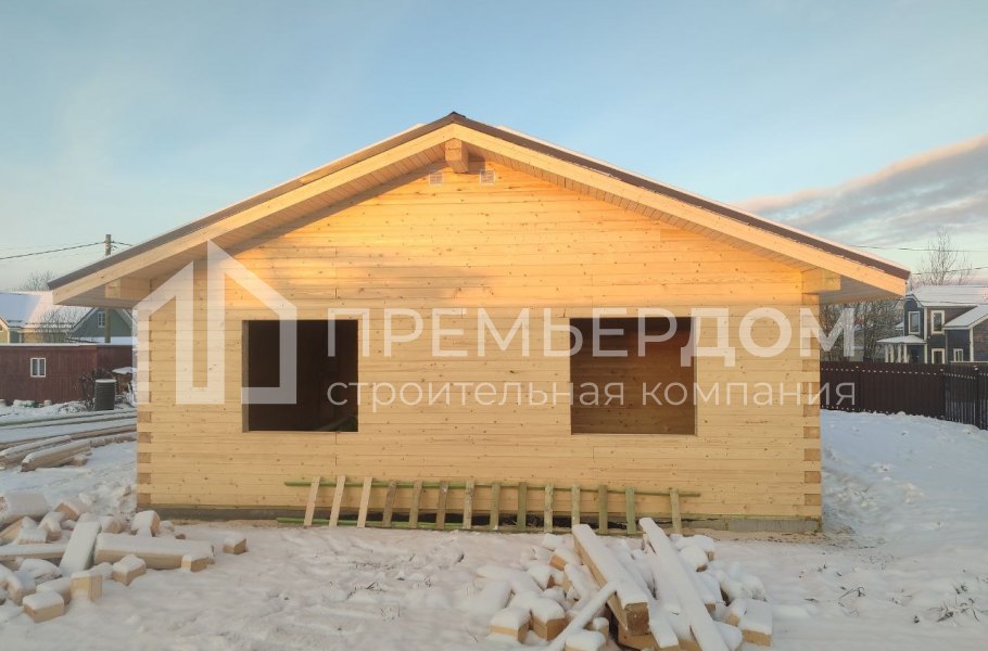 Фото со стройплощадок - Дом из бруса 11,9х8,5 м.