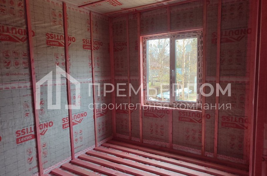 Фото со стройплощадок - Каркасный дом 8,5х9 м.