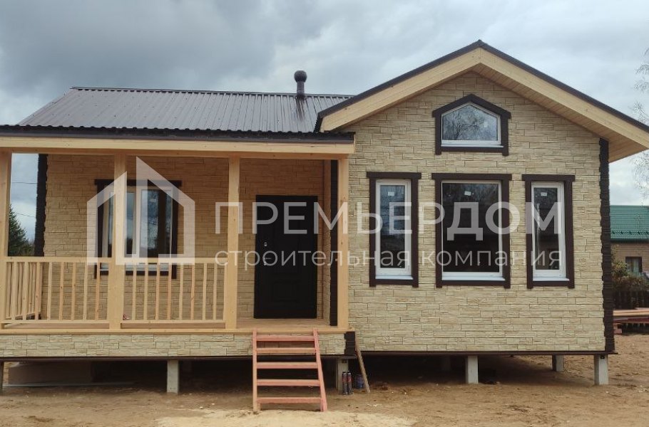 Фото со стройплощадок - Каркасный дом 8,5х9 м.