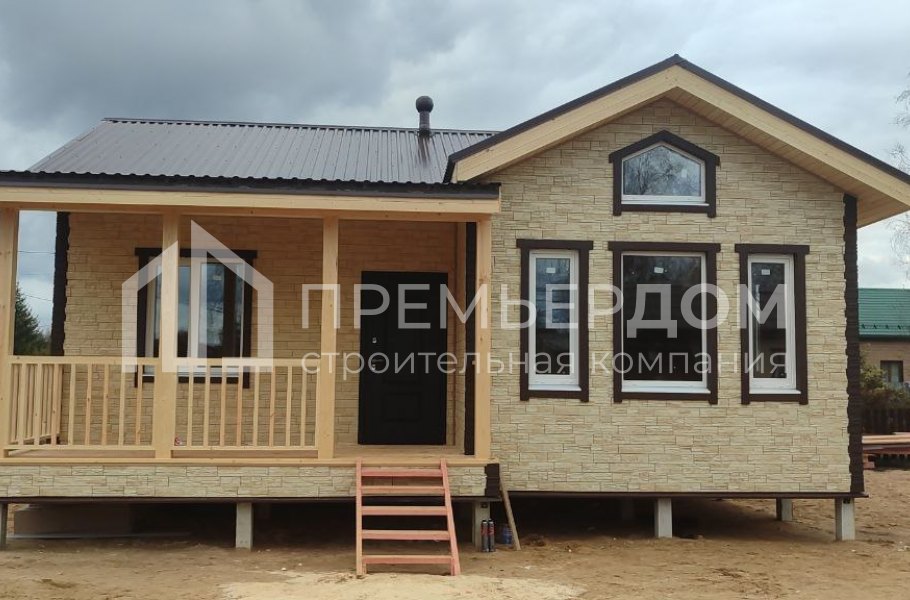 Фото со стройплощадок - Каркасный дом 8,5х9 м.
