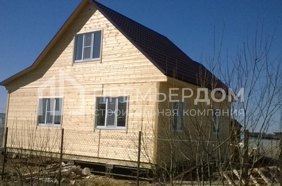 Фото со стройплощадок - Каркасный дом 8х9 м.