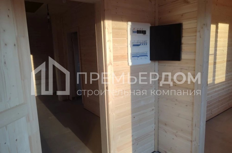 Фото со стройплощадок - Каркасный дом 10х10,5 м.