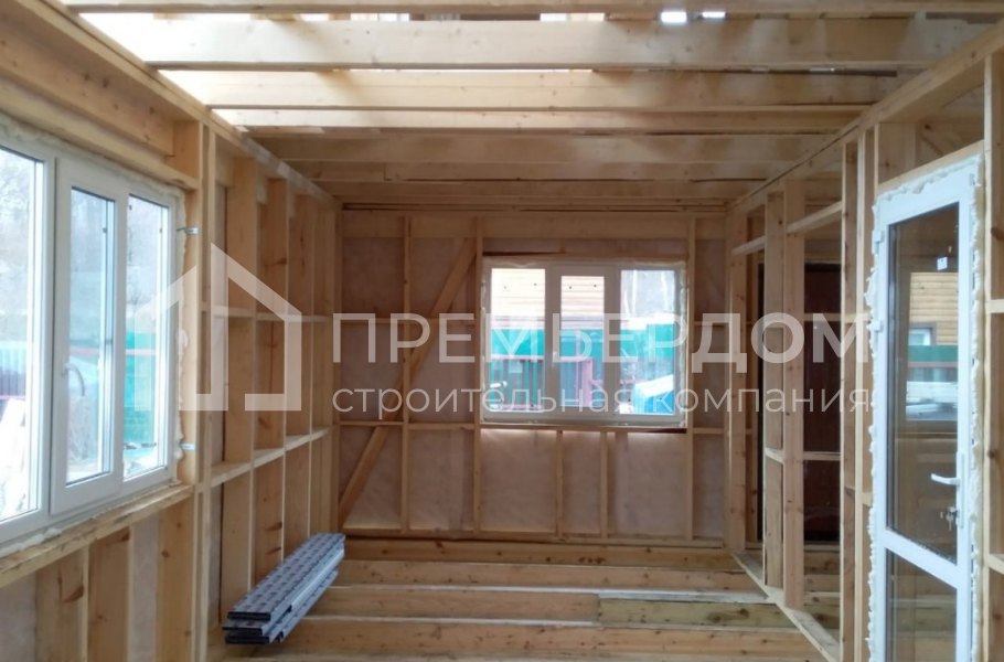 Фото со стройплощадок - Каркасный дом 6x8 м.