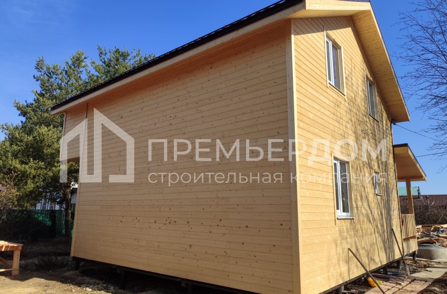 Фото со стройплощадок - Каркасный дом 8х9,5 м.