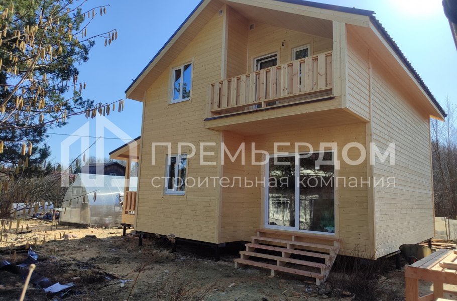 Фото со стройплощадок - Каркасный дом 8х9,5 м.