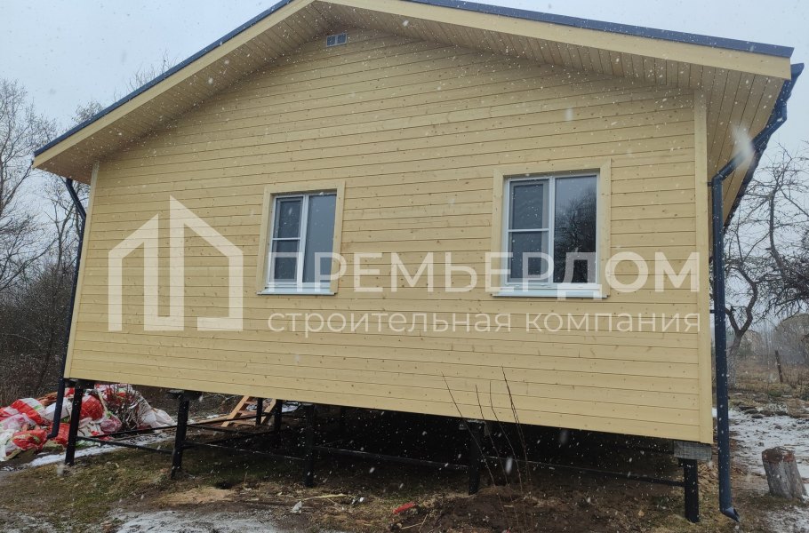 Фото со стройплощадок - Каркасный дом 9х9,4 м.