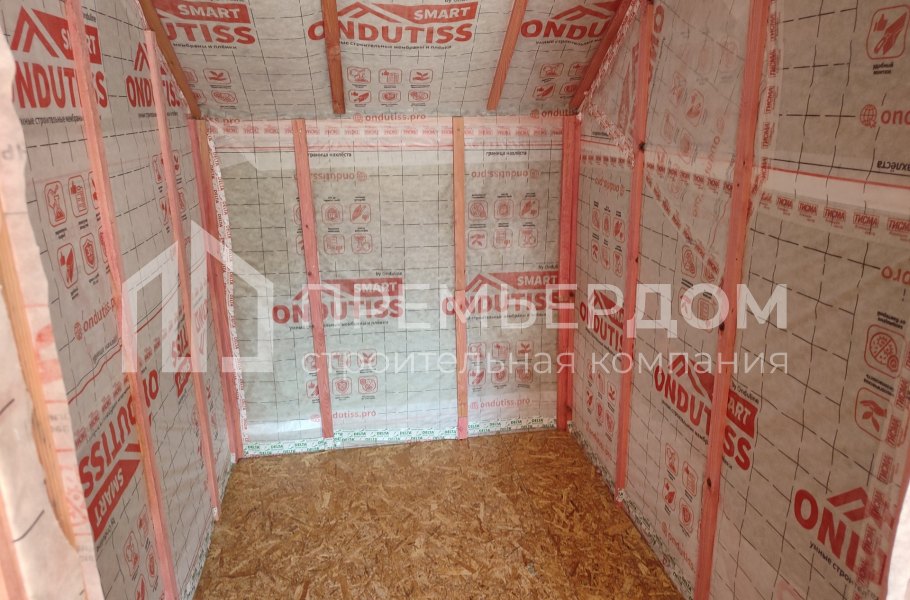 Фото со стройплощадок - Каркасный дом 10х7,5 м.