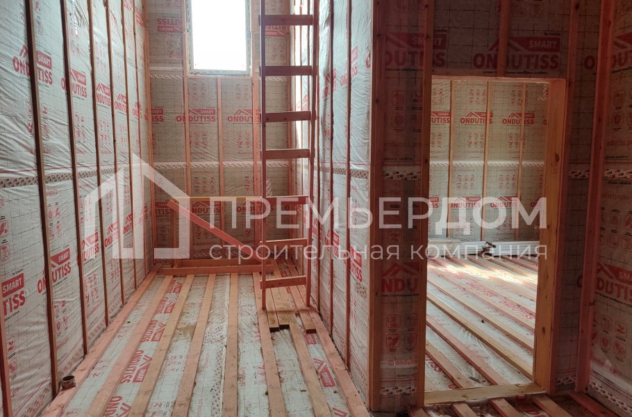 Фото со стройплощадок - Каркасный дом 12х16 м.