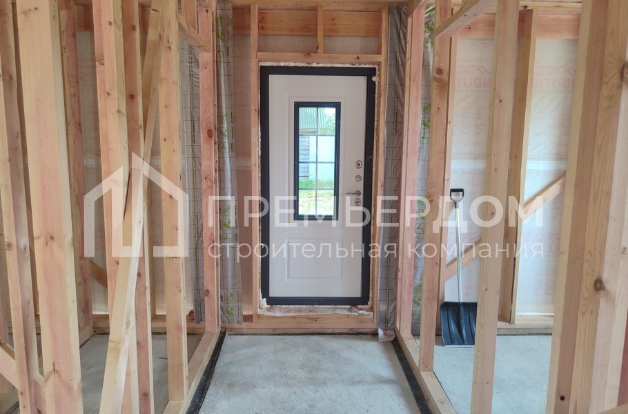 Фото со стройплощадок - Каркасный дом 8х10 м.