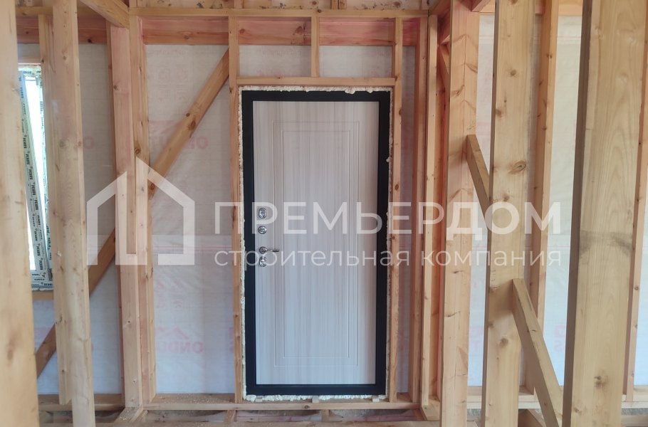 Фото со стройплощадок - Каркасный дом 9х12 м.