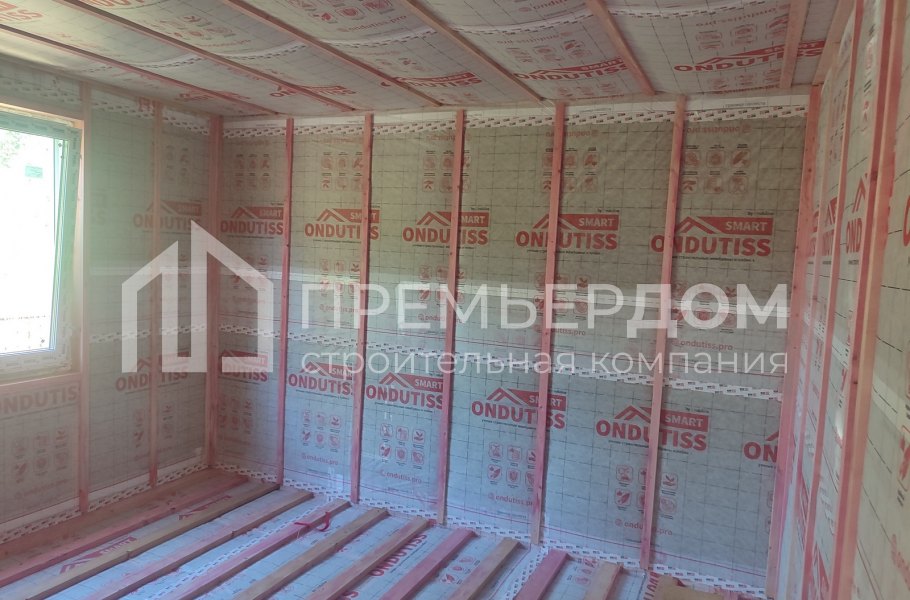 Фото со стройплощадок - Каркасный дом 12х11,5 м.