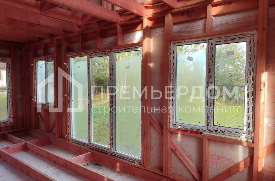 Фото со стройплощадок - Каркасный дом 7,5х7,5 м.