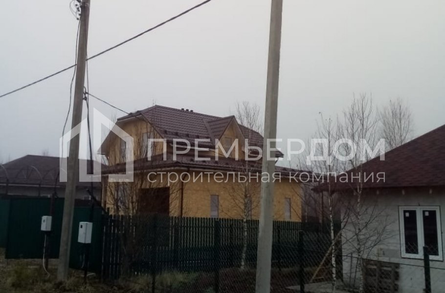 Фото со стройплощадок - Каркасный дом 10х10.5 м.