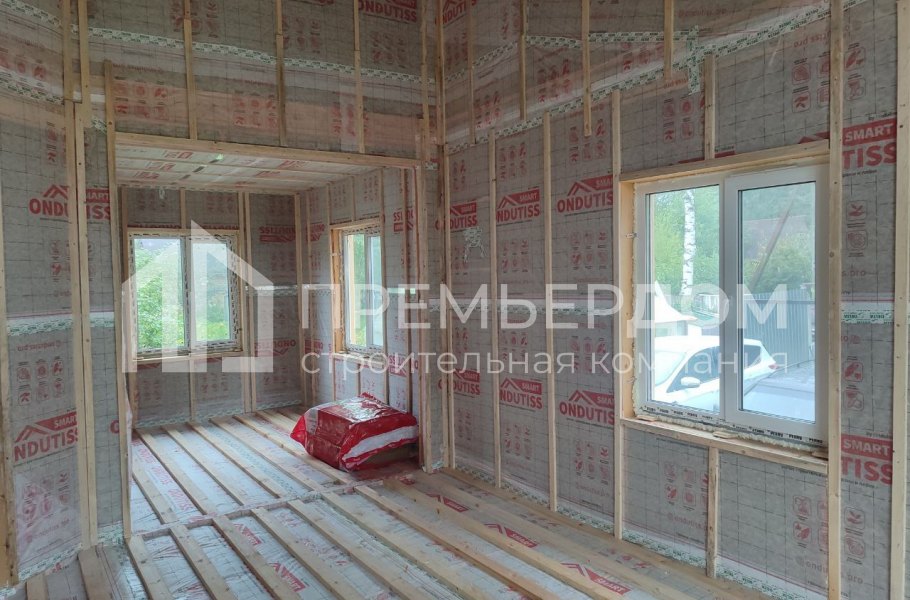 Фото со стройплощадок - Каркасный дом 9х10 м.