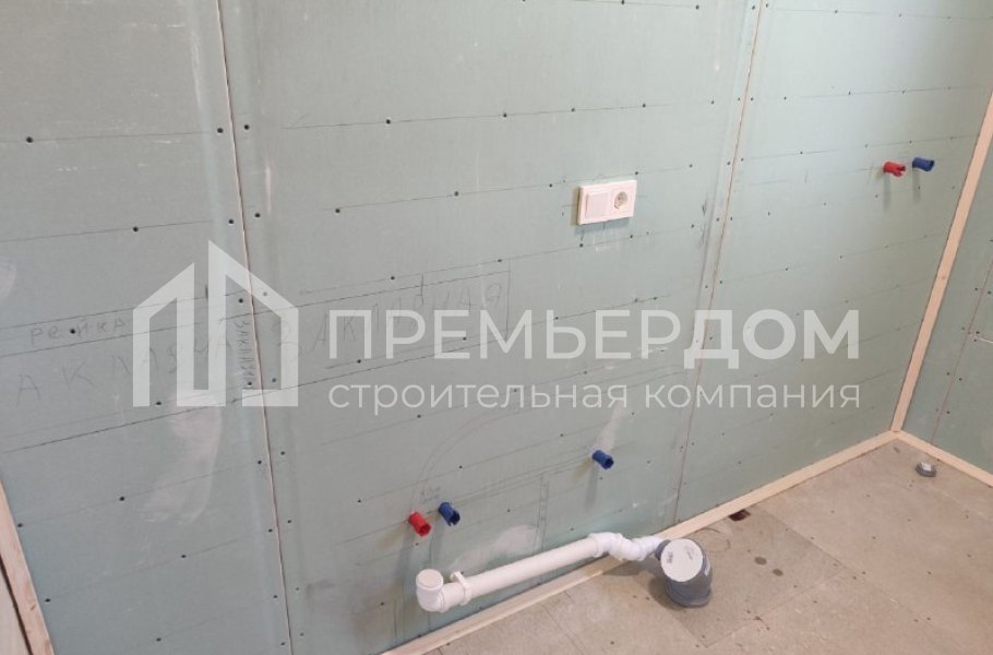 Фото со стройплощадок - Каркасный дом 11,7х11,5 м.