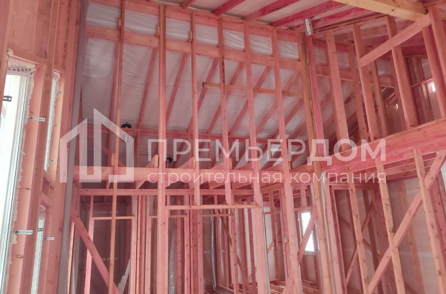 Фото со стройплощадок - Каркасный дом 12х10 м.