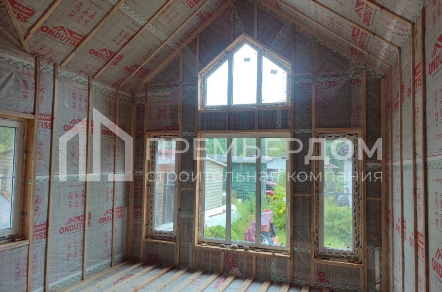 Фото со стройплощадок - Каркасный дом 9х10 м.