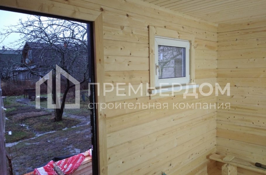 Фото со стройплощадок - Баня из бруса 4х4.5 м.