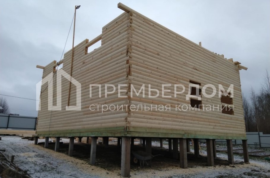 Фото со стройплощадок - Дом из бруса 9х9 м.
