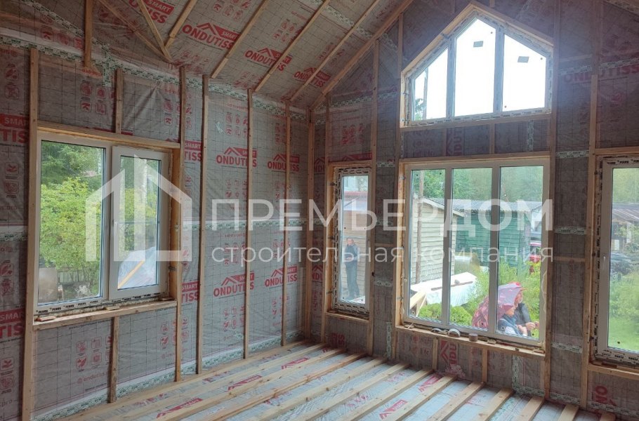 Фото со стройплощадок - Каркасный дом 9х10 м.