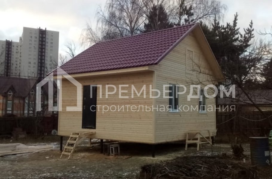 Фото со стройплощадок - Каркасный дом 6х6 м.