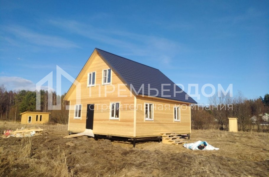 Фото со стройплощадок - Каркасный дом 8х8 м.