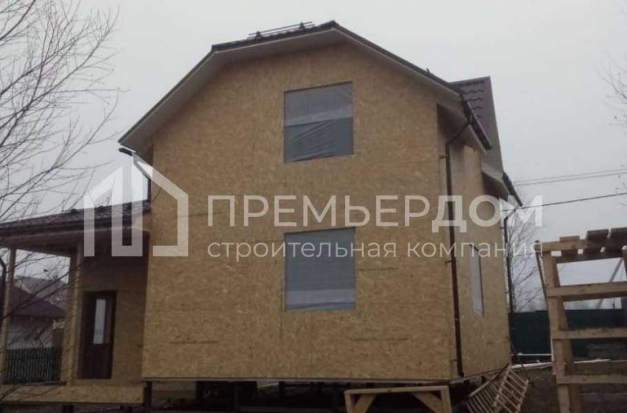 Фото со стройплощадок - Каркасный дом 10х10.5 м.