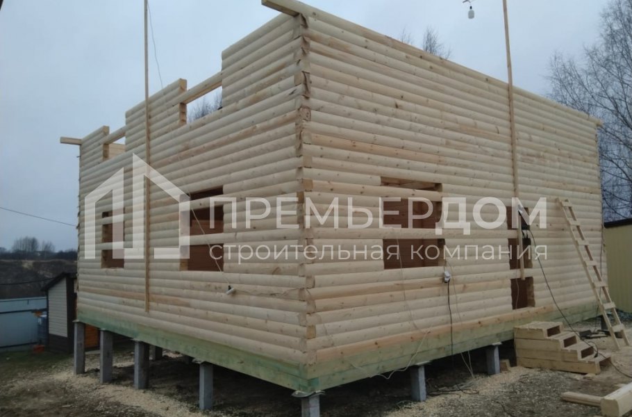 Фото со стройплощадок - Дом из бруса 9х9 м.