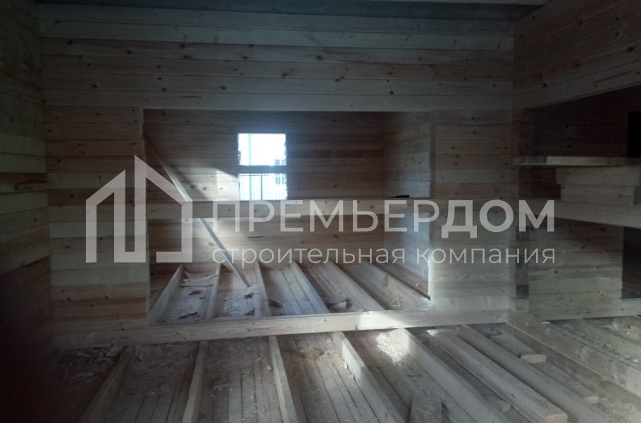 Фото со стройплощадок - Дом из бруса 10х13 м.