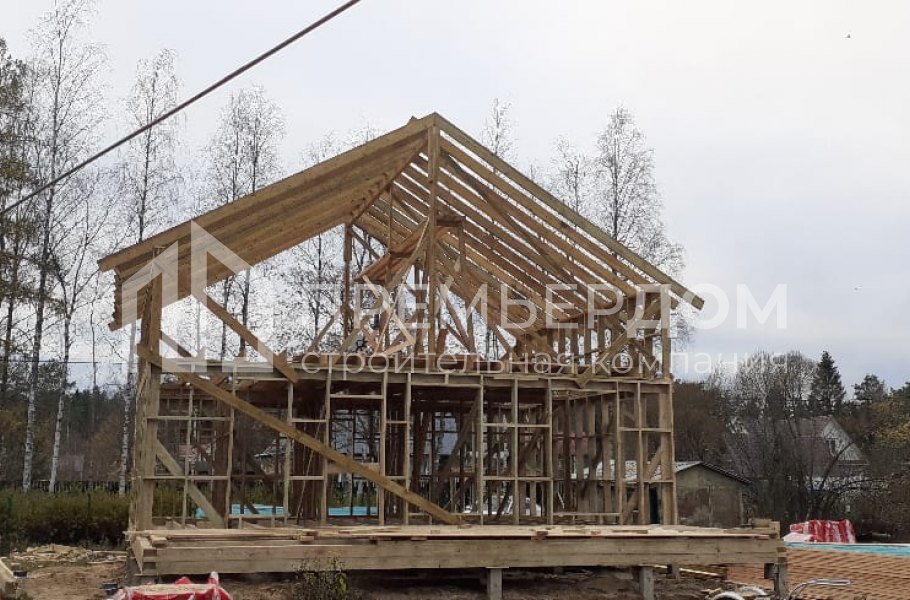 Фото со стройплощадок - Каркасный дом 9х10 м.