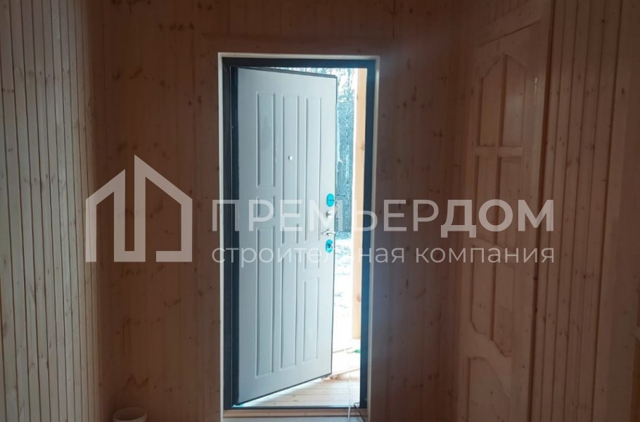 Фото со стройплощадок - Каркасный дом 8х8 м.
