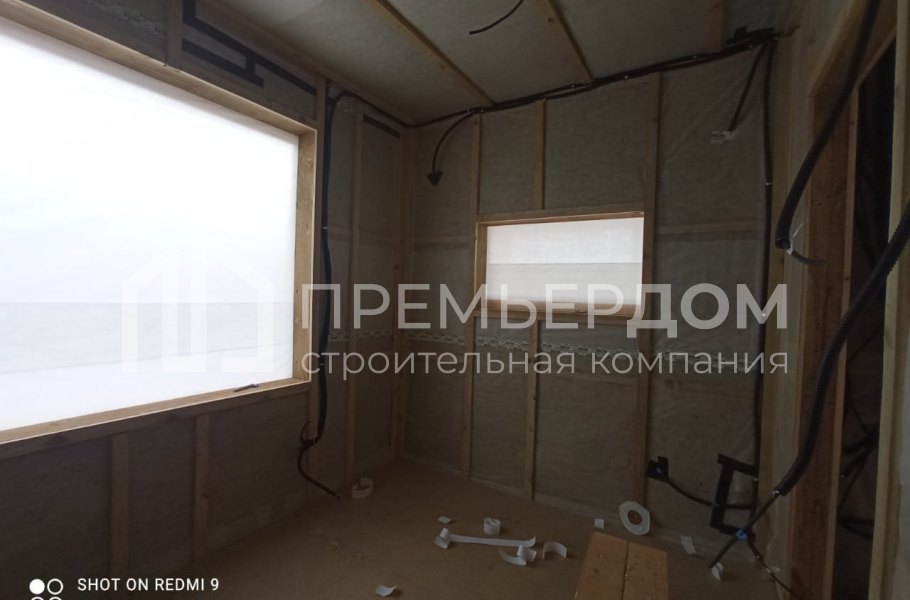 Фото со стройплощадок - Каркасный дом 8х9 м.