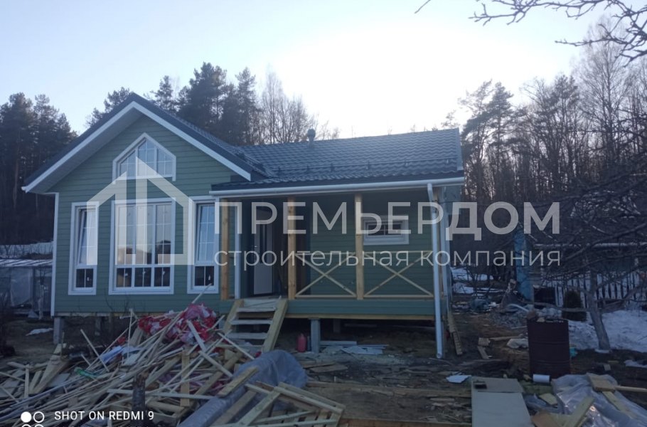 Фото со стройплощадок - Каркасный дом 8х9 м.