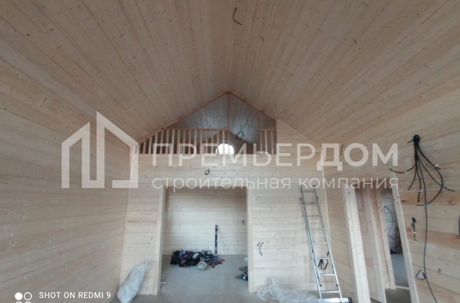 Фото со стройплощадок - Каркасный дом 8х9 м.