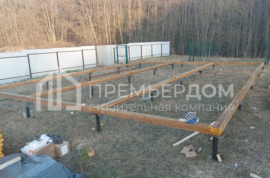 Фото со стройплощадок - Каркасный дом 9х12 м.