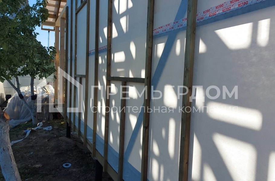 Фото со стройплощадок - Каркасный дом 8х9 м.