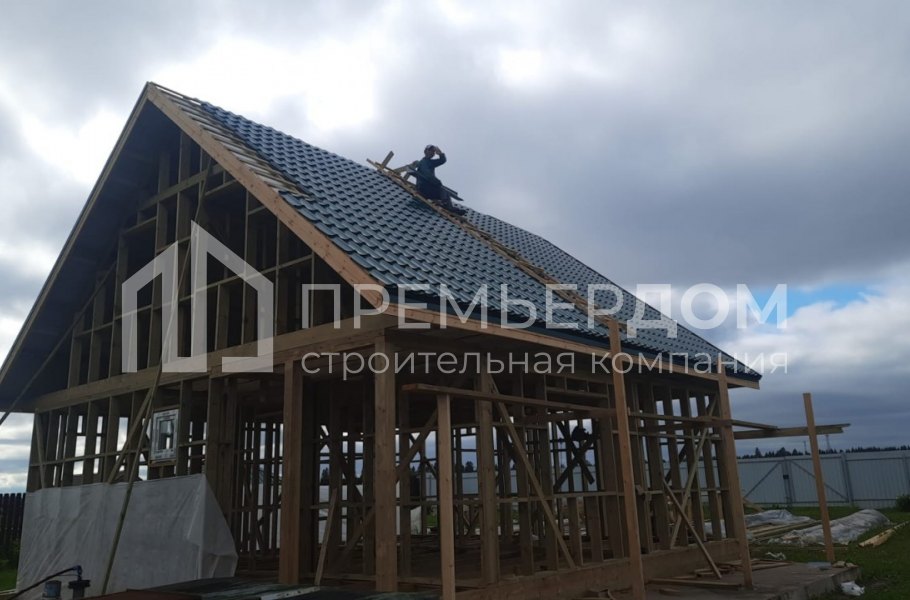 Фото со стройплощадок - Каркасный дом 8х8.5 м.