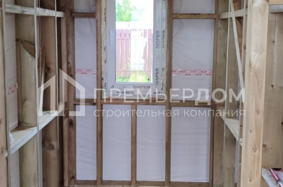 Фото со стройплощадок - Каркасный дом 8х8.5 м.