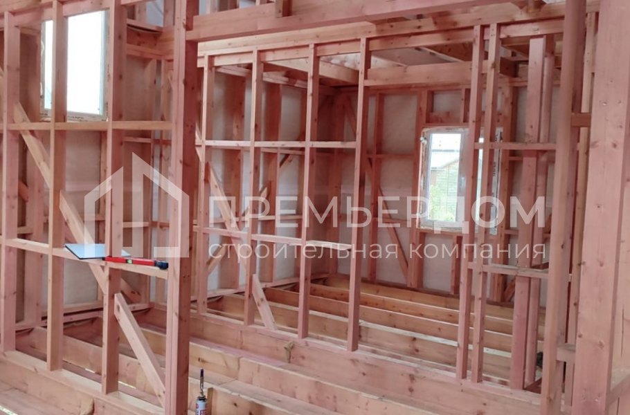 Фото со стройплощадок - Каркасный дом 8х8 м 