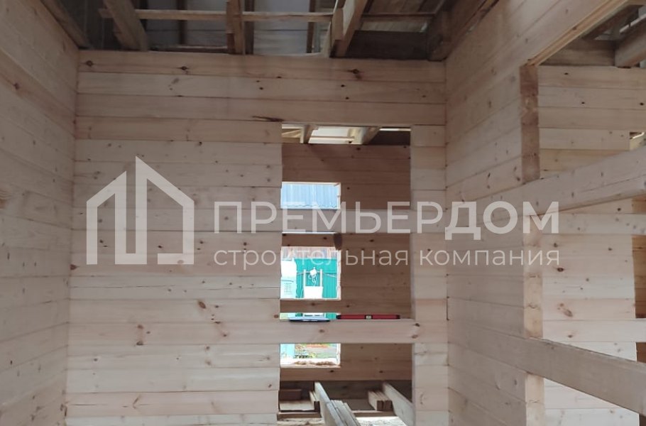 Фото со стройплощадок - Дом из бруса 7,5х8 м.