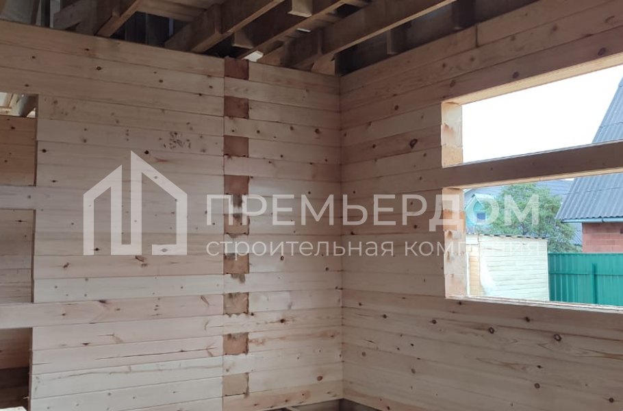 Фото со стройплощадок - Дом из бруса 7,5х8 м.