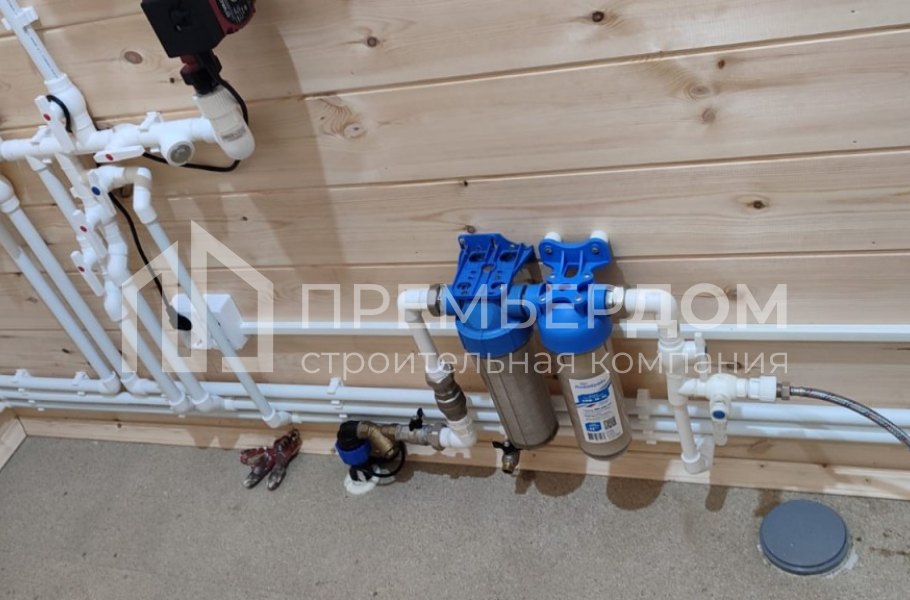 Фото со стройплощадок - Каркасный дом 9х11.5 м.